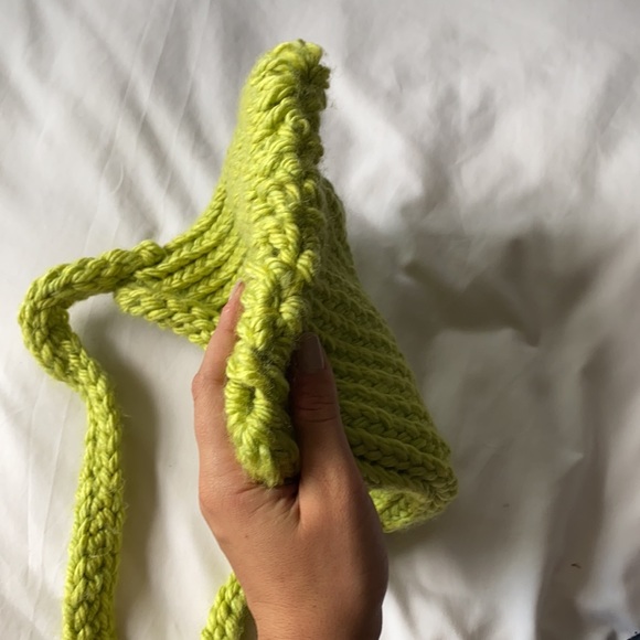 green crochet bag - Picture 3 of 4